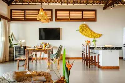 Uma televisão e/ou sistema de entretenimento em Casa ADOBE Preá - FRENTE MAR!