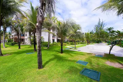 Um jardim no exterior de Wai Wai #E208 - Resort no Cumbuco by Carpediem