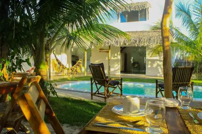 A piscina em ou perto de Vila Serenitá
