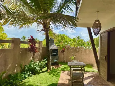 Um jardim no exterior de Kanaloa Village 01