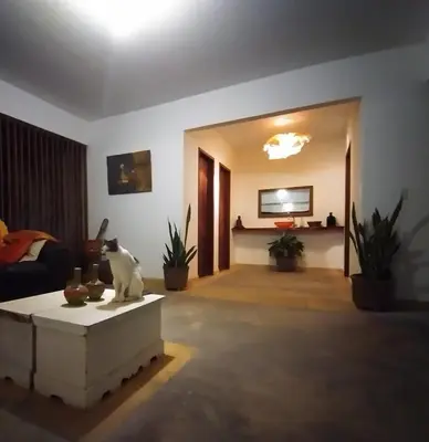 Uma televisão e/ou sistema de entretenimento em Vila Saguaro
