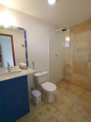 Uma casa de banho em Vila Saguaro