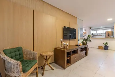 Uma televisão e/ou sistema de entretenimento em Scopa Beach #C2100 - Porto das Dunas por Carpediem