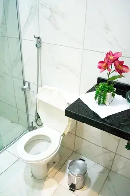 Uma casa de banho em Casa perto da Praia Canto da Barra em Fortim CE
