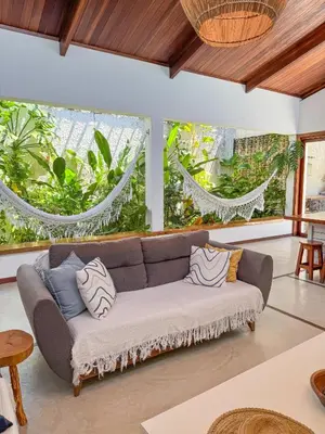 Uma área de estar em Casa Janela da Lua