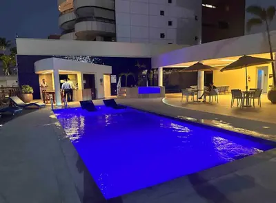 A piscina em ou perto de IATE PLAZA HOTEL 402