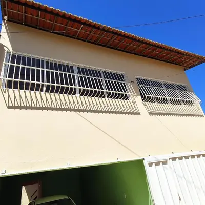 O edifício onde o apartamento está situado