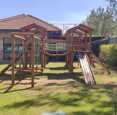 A área de jogos para crianças em Manhattan Beach Riviera
