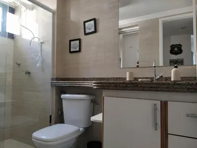 Uma casa de banho em Apartamento Aquaville Pé na areia e Água coco
