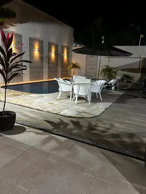 A piscina em ou perto de Porto das Dunas Casa Temporada Estilo e Conforto 2
