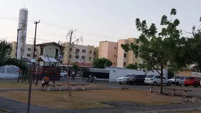 O edifício onde o apartamento está situado