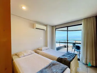 Uma cama ou camas num quarto em Iate Plaza by Holiday Stays