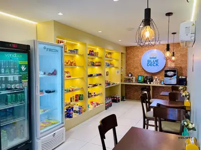 A cozinha ou kitchenette de Iate Plaza by Holiday Stays