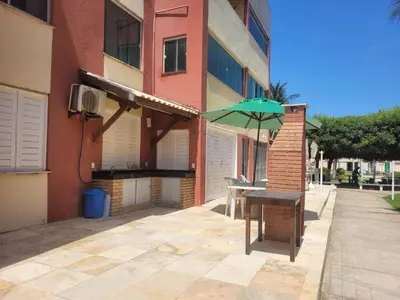 O edifício onde o apartamento está situado