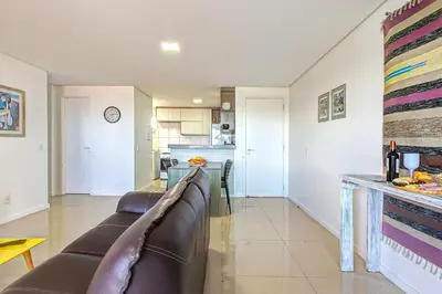 A cozinha ou kitchenette de Breezes #404 - Apto com Jacuzzi by carpediem