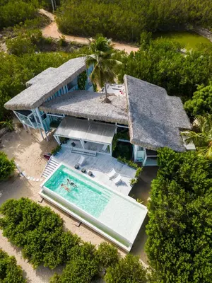 A piscina em ou perto de Beach Houses Moitas