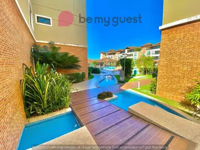 A piscina em ou perto de Condomínio Mediterranee Residence por Be My Guest