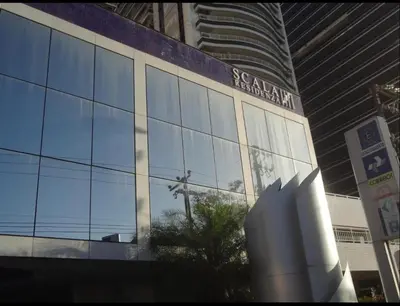 O edifício onde o apartamento está situado
