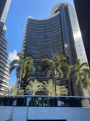 O edifício onde o apartamento está situado