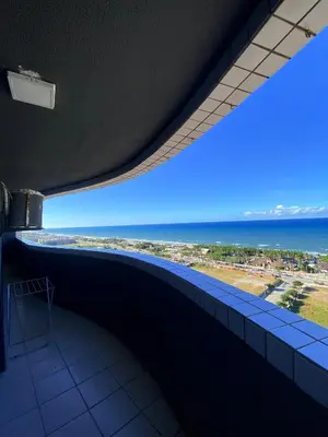 Uma vista do mar geral ou uma vista do mar a partir do apartamento