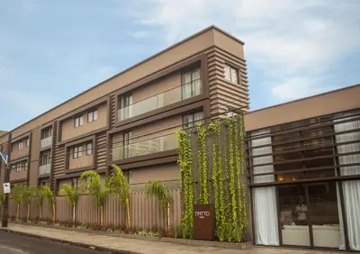 O edifício onde o hotel está situado