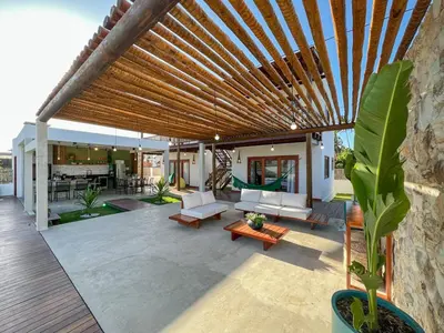 Uma área de estar em Let Village