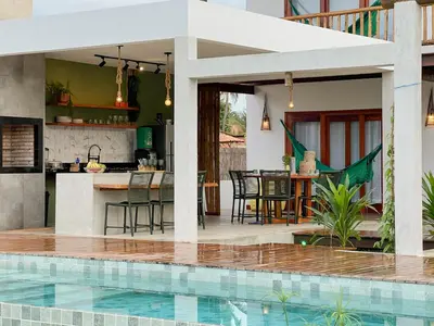 A piscina em ou perto de Let Village