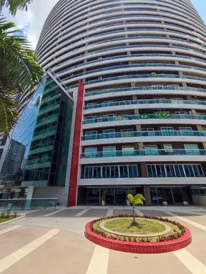 O edifício onde o apartamento está situado