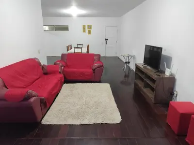 Uma televisão e/ou sistema de entretenimento em Maravilhoso Apartamento. Vista p/ Praia do Futuro
