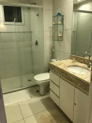 Uma casa de banho em Apto de luxo no Golfville Ideal para família e home office Prox do Beach Park