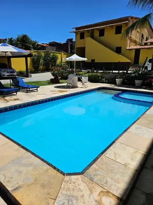A piscina em ou perto de Apartamento 06 - na Praia do Futuro com piscina.