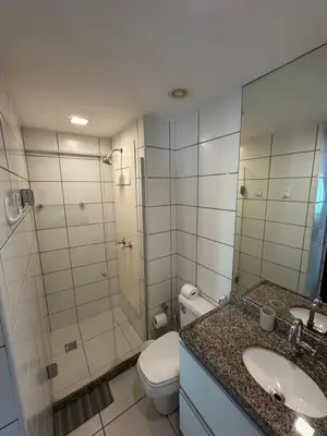 Uma casa de banho em Apartamento Beira Mar 14º andar com 2 Quartos