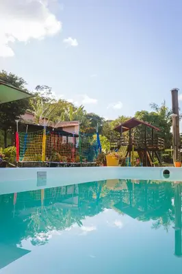 A piscina em ou perto de Estância dos Pássaros