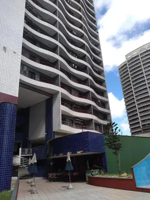 O edifício onde o apartamento está situado