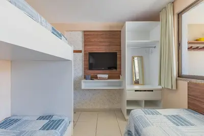 Uma cama ou camas num quarto em Mediterranee #E201 - Apto 3 Quartos by Carpediem