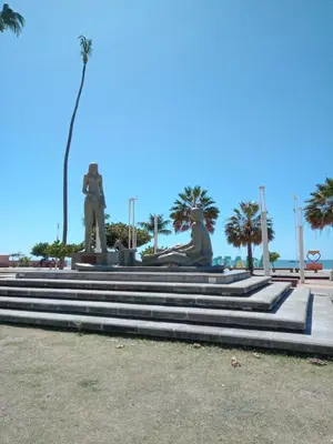 Um jardim no exterior de Apartamento 3 quartos a 100 m da Beira Mar
