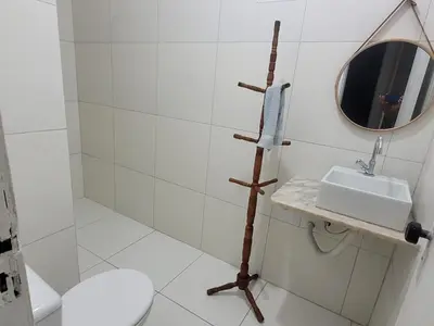 Uma casa de banho em Encanto da Praia do Futuro 1