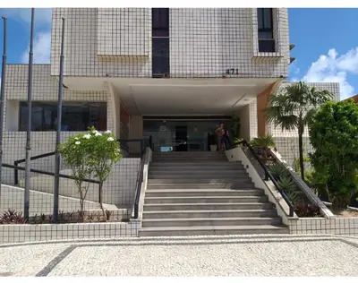 A fachada ou entrada de Flat na praia de iracema 504