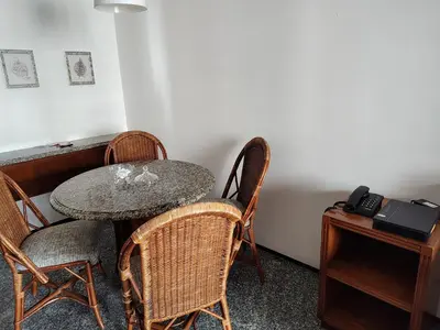Uma área de estar em Excelente Flat 1506 Meireles Fortaleza