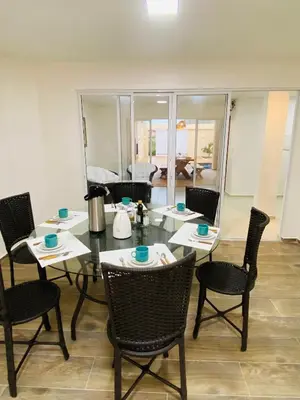 Uma área de estar em Casa Flecheiras 52