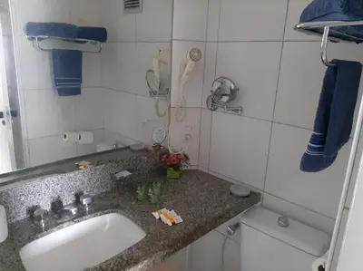 Uma casa de banho em Flat Golden Beira Mar 557