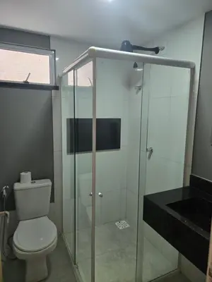 Uma casa de banho em Residencial Amora
