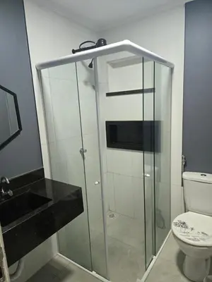 Uma casa de banho em Residencial Amora