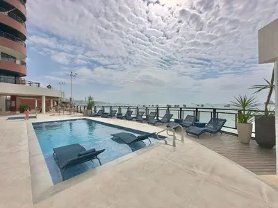A piscina em ou perto de Apart-Hotel Iate Plaza, vista completa da Orla de Fortaleza