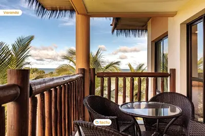 Uma varanda ou terraço em Bangalô frente jardim no VG Sun Cumbuco por Tactu