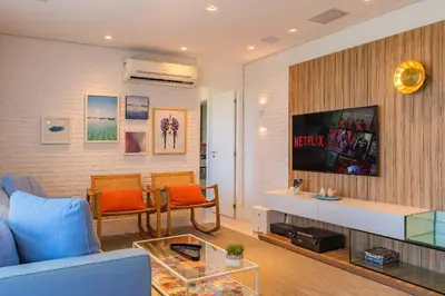 Uma televisão e/ou sistema de entretenimento em WaiWai #406 - Cobertura com Jacuzzi by carpediem